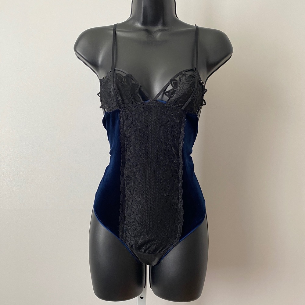 Whimsigoth Velvet Lace Moody Witchy MobWife Goth Bodysuit Small Blue Black